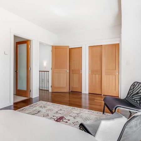 ויקטוריה Cedar Hill Sunlit Stay - Bright Spacious & Modern מראה חיצוני תמונה