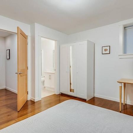 ויקטוריה Cedar Hill Sunlit Stay - Bright Spacious & Modern מראה חיצוני תמונה