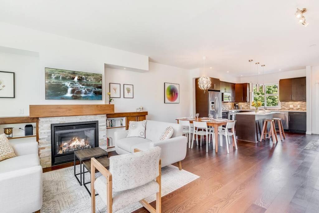 ויקטוריה Cedar Hill Sunlit Stay - Bright Spacious & Modern מראה חיצוני תמונה