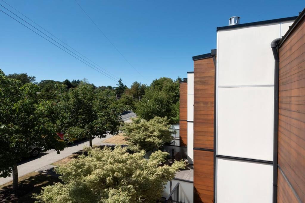 ויקטוריה Cedar Hill Sunlit Stay - Bright Spacious & Modern מראה חיצוני תמונה